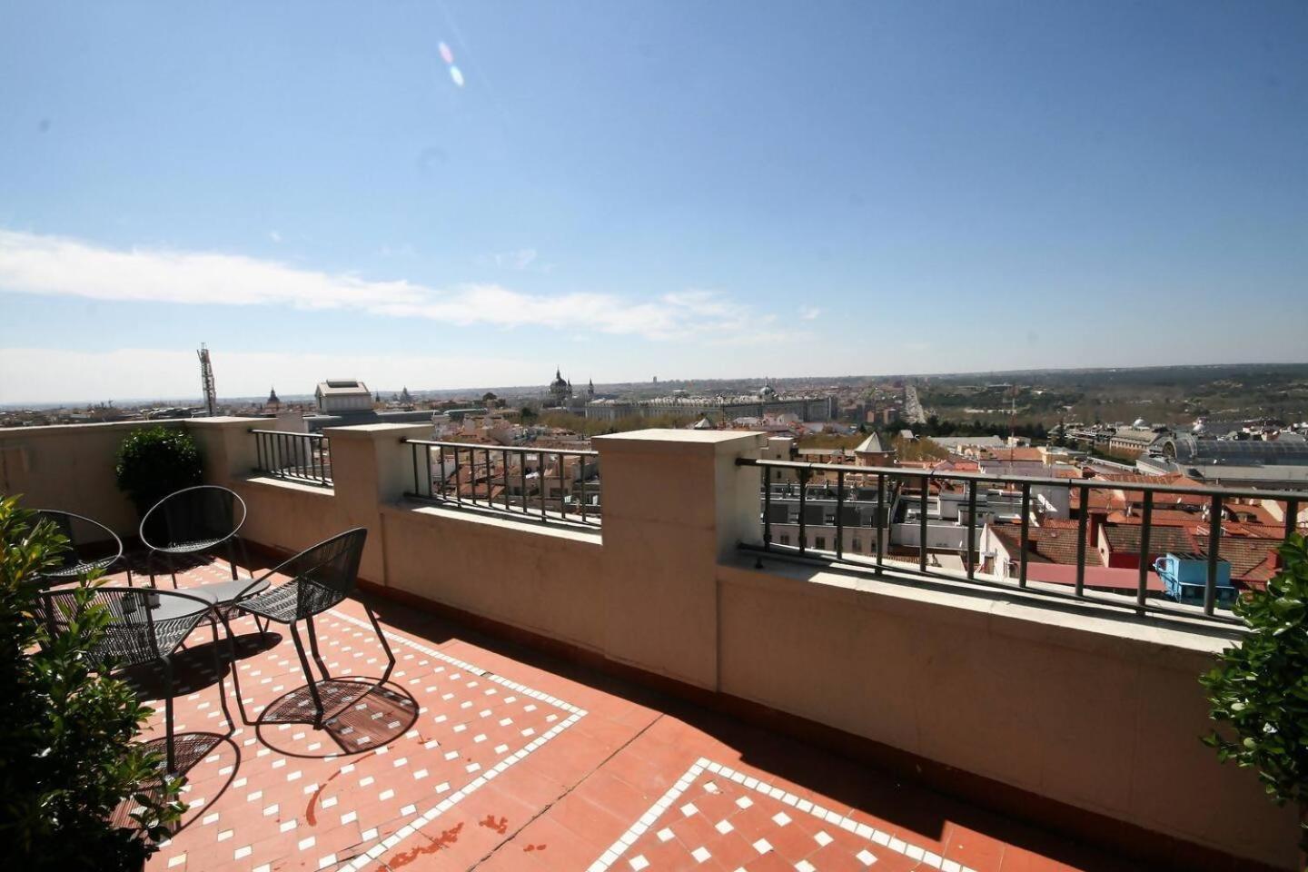 Atico En La Gran Via Con Terraza Al Palacio Real Madrid Eksteriør bilde